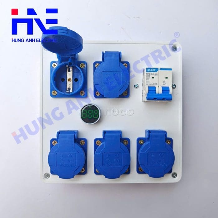 bo-chia-nguon-dien-cong-nghiep-5-o-cam-co-aptomat-va-den-bao-von (9)