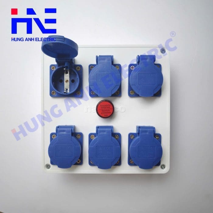bo-chia-nguon-dien-cong-nghiep-6-o-cam-type-f-co-den-bao-nguon (8)