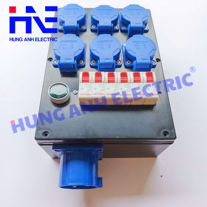 hb-mau-so-03-hop-chia-06-aptomat-dieu-khien-06-o-cam-co-den-bao (3)