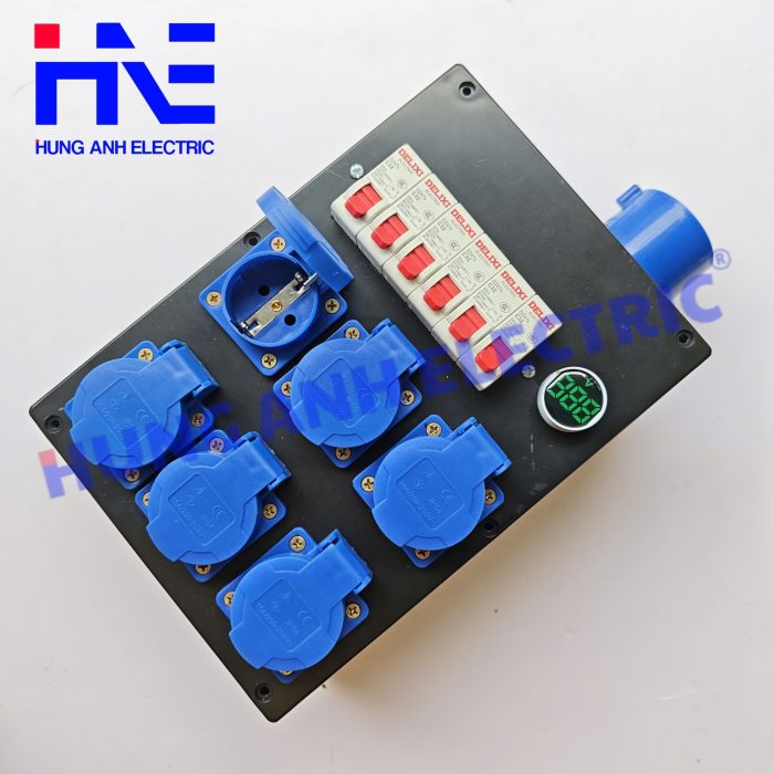 hb-mau-so-03-hop-chia-06-aptomat-dieu-khien-06-o-cam-co-den-bao (4)